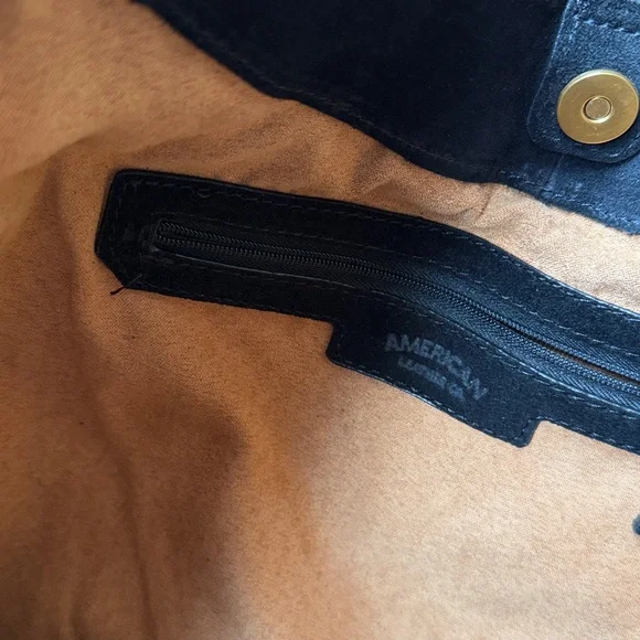 Marietta Knot Hobo 2.0 Bag American Leather Co. Black Suede Leather Corner Scuff - Picture 7 of 15